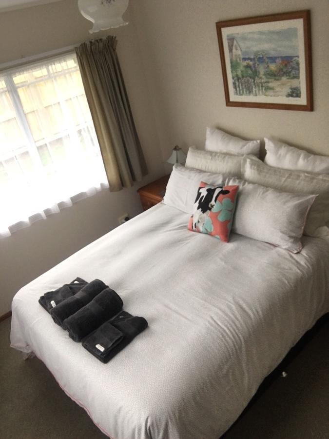 Pukeko Lodge Bnb นิวพลีมัธ ภายนอก รูปภาพ