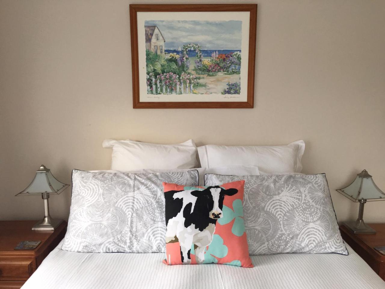 Pukeko Lodge Bnb นิวพลีมัธ ภายนอก รูปภาพ