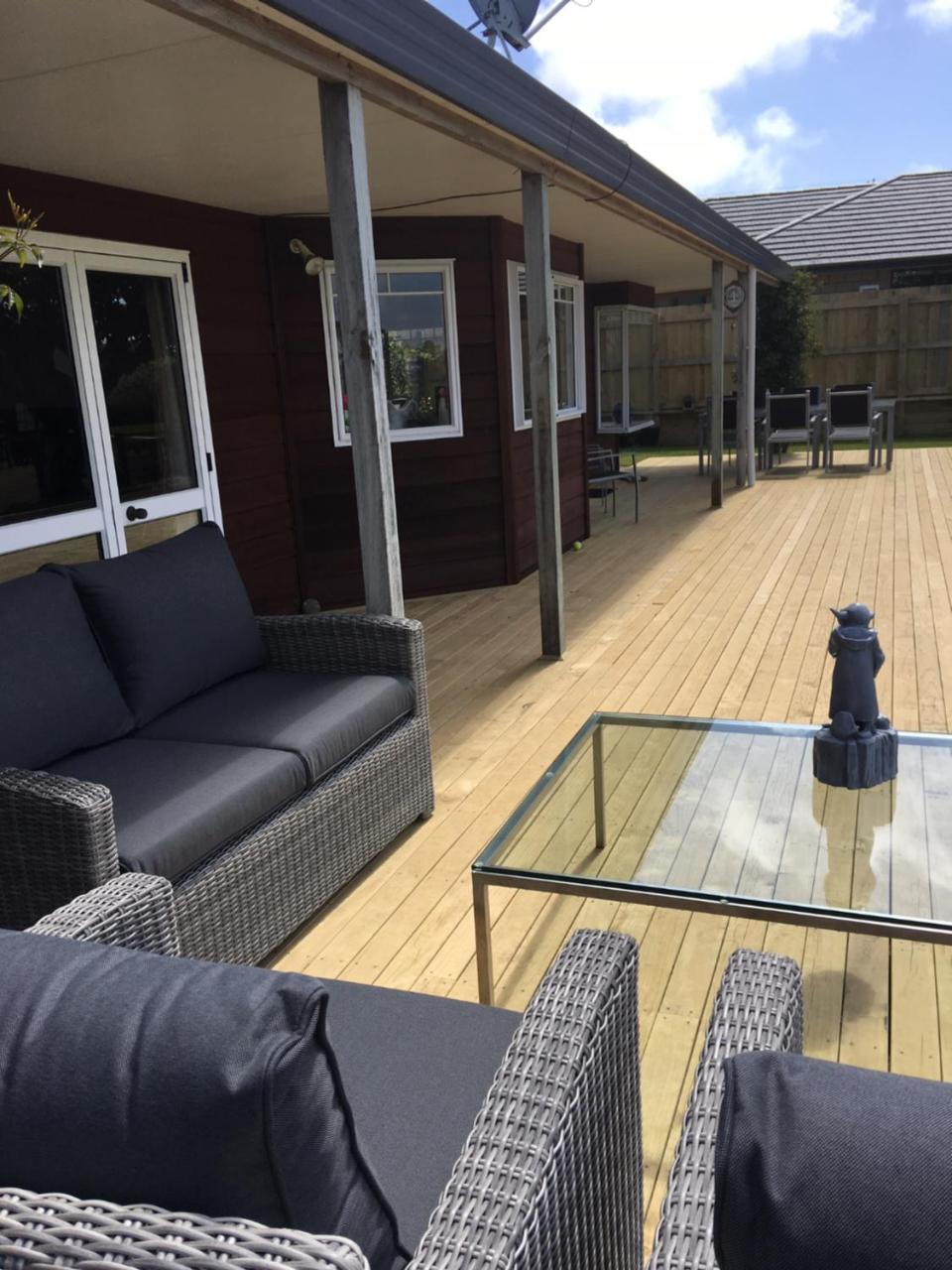 Pukeko Lodge Bnb นิวพลีมัธ ภายนอก รูปภาพ